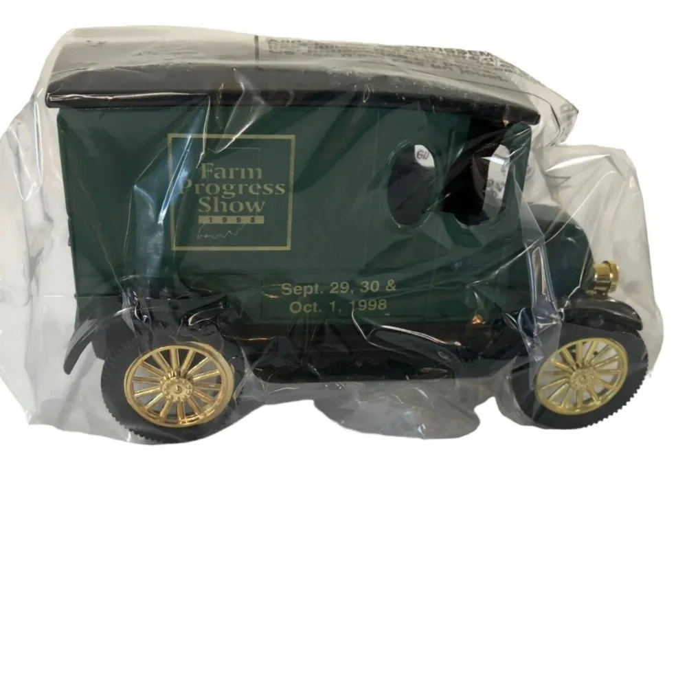 Ertl Die-Cast Metal 1920 Green Panel Truck Coin Toy Bank 1998 Farm Progress Show
